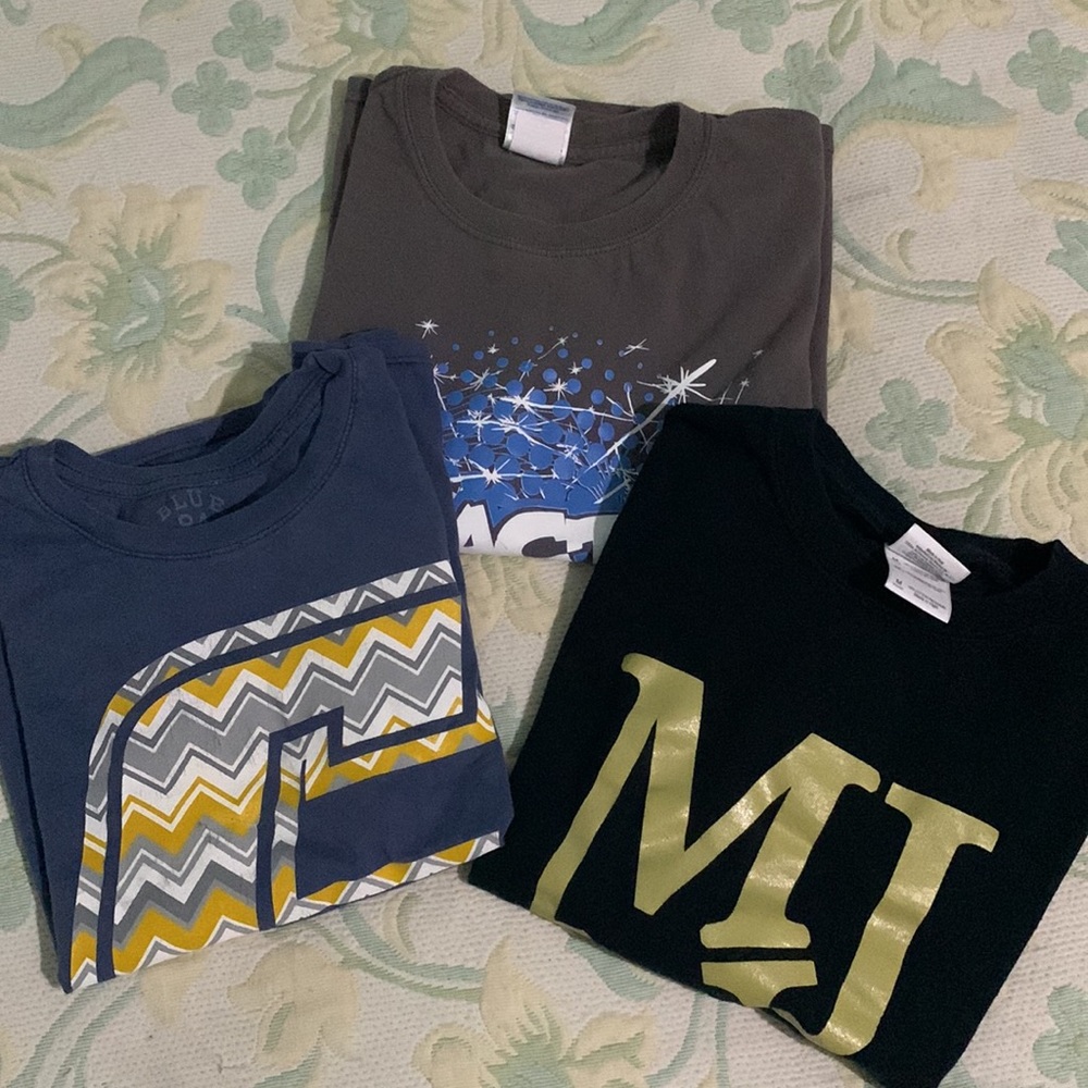 Bundle of 4 Tees